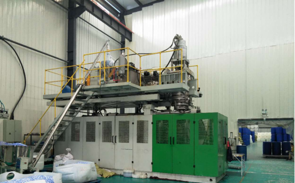 塑料桶吹塑設備