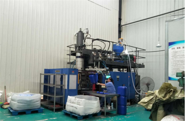 大型吹塑桶吹塑設備